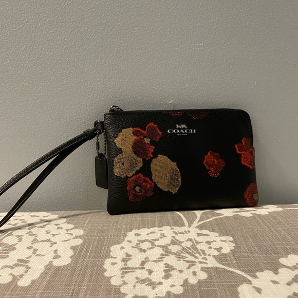 Coach Handbags - Coach Floral Hand Bag